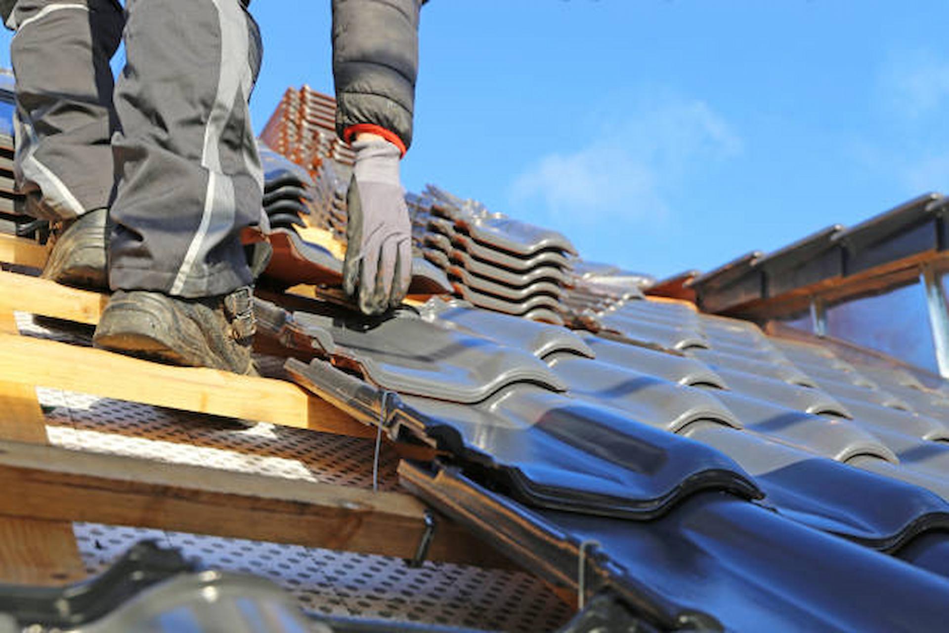 Warning Signs Your Roof Needs Urgent Repair